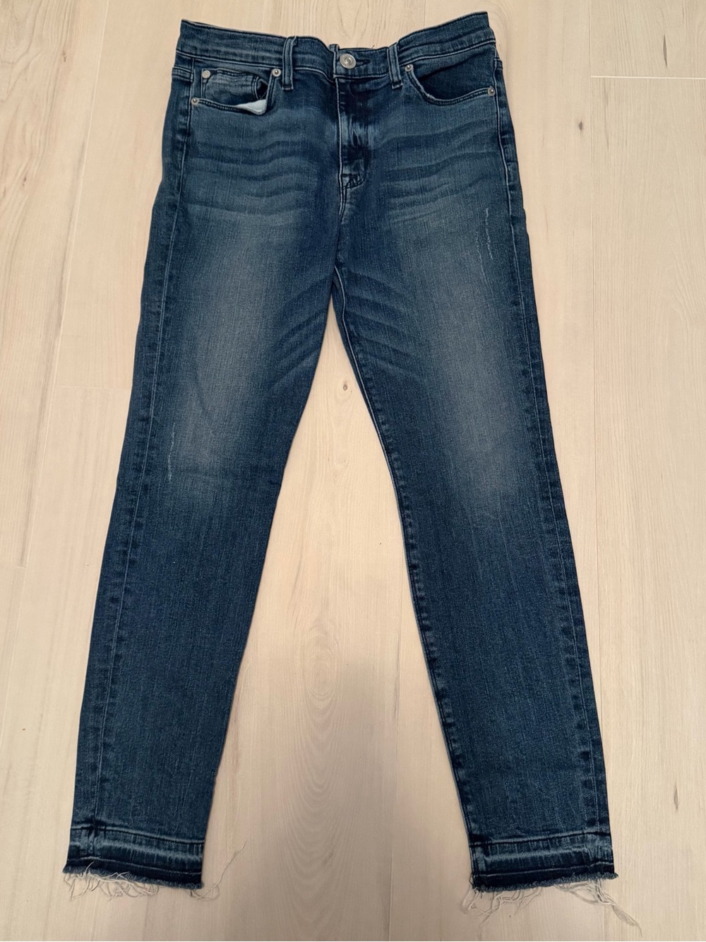 Hudson Jeans Women's Dark Indigo Skinny Jeans with Raw Hem